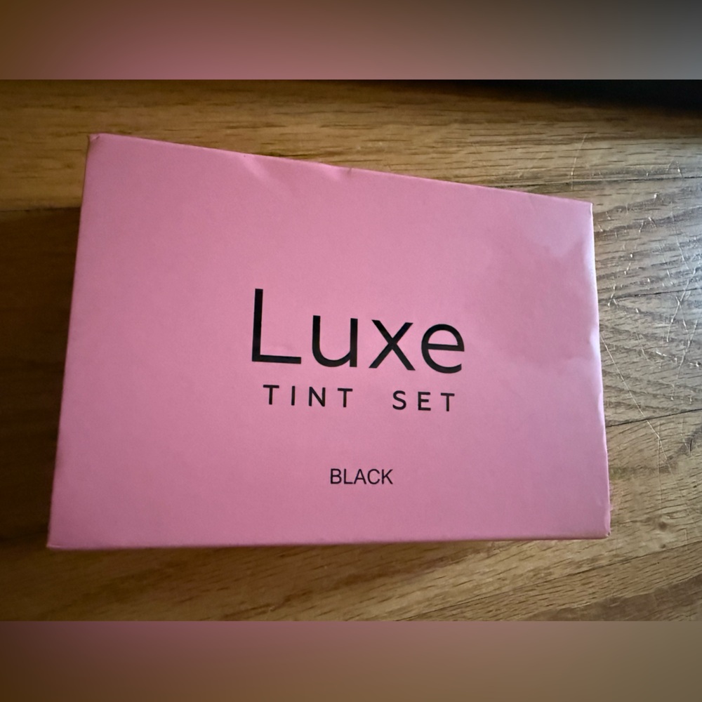 Luxe Lashlift Kit and Tint Kit - Picture 6 of 6